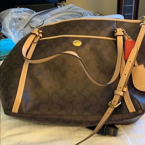 Auth coach leather bag